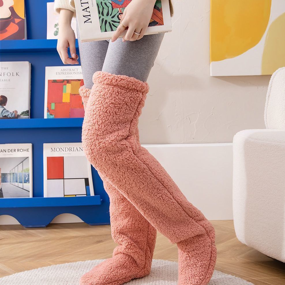 Over Knee High Fuzzy Long Socks – Vintervarma och Mysiga Strumpor